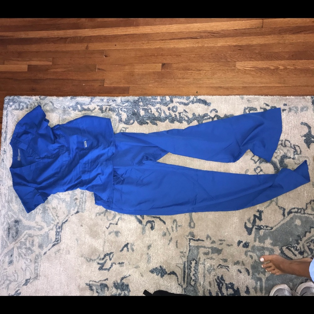 Greys anatomy scrub set worn once